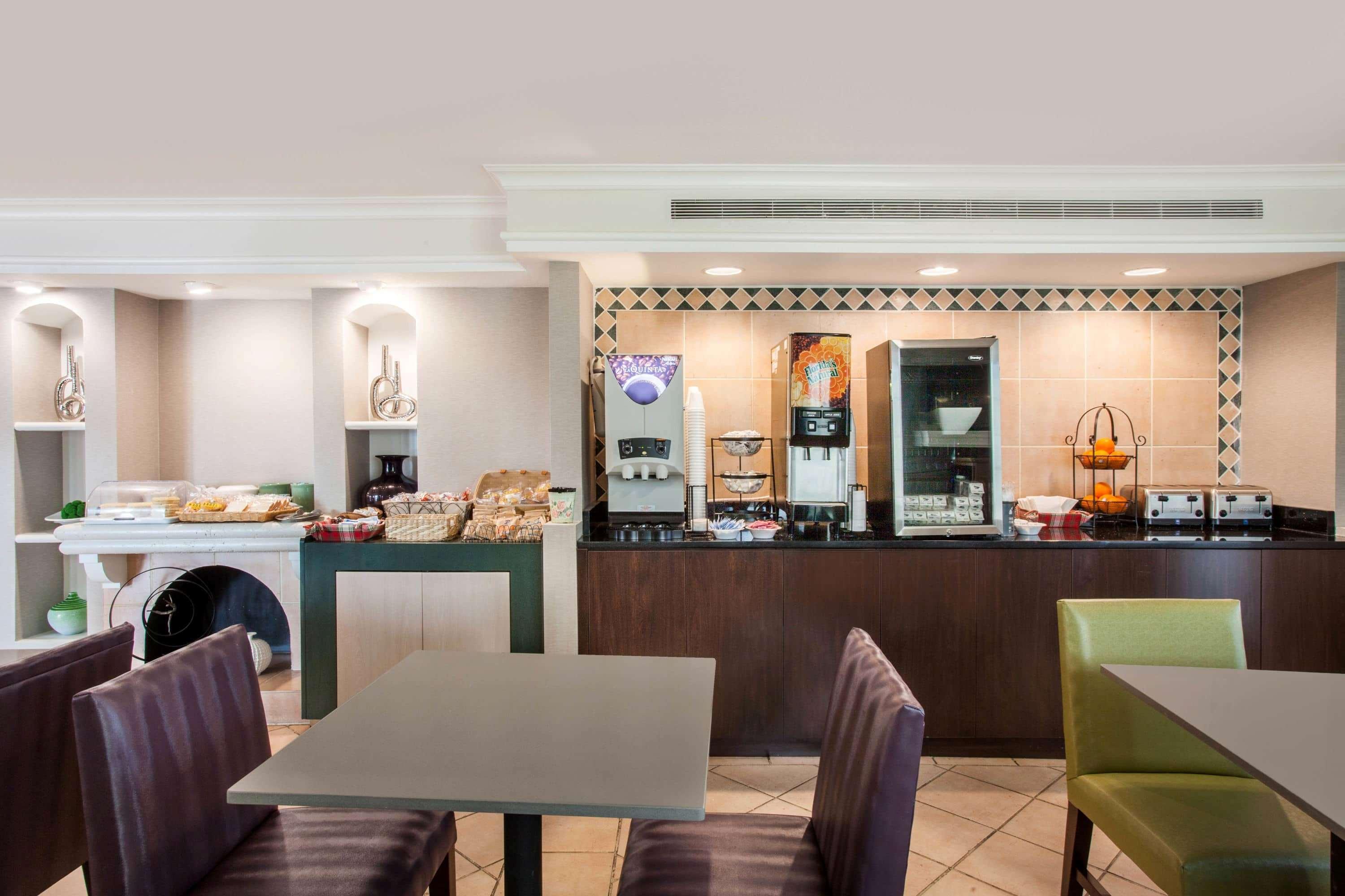 Baymont By Wyndham Fort Myers Central Zewnętrze zdjęcie