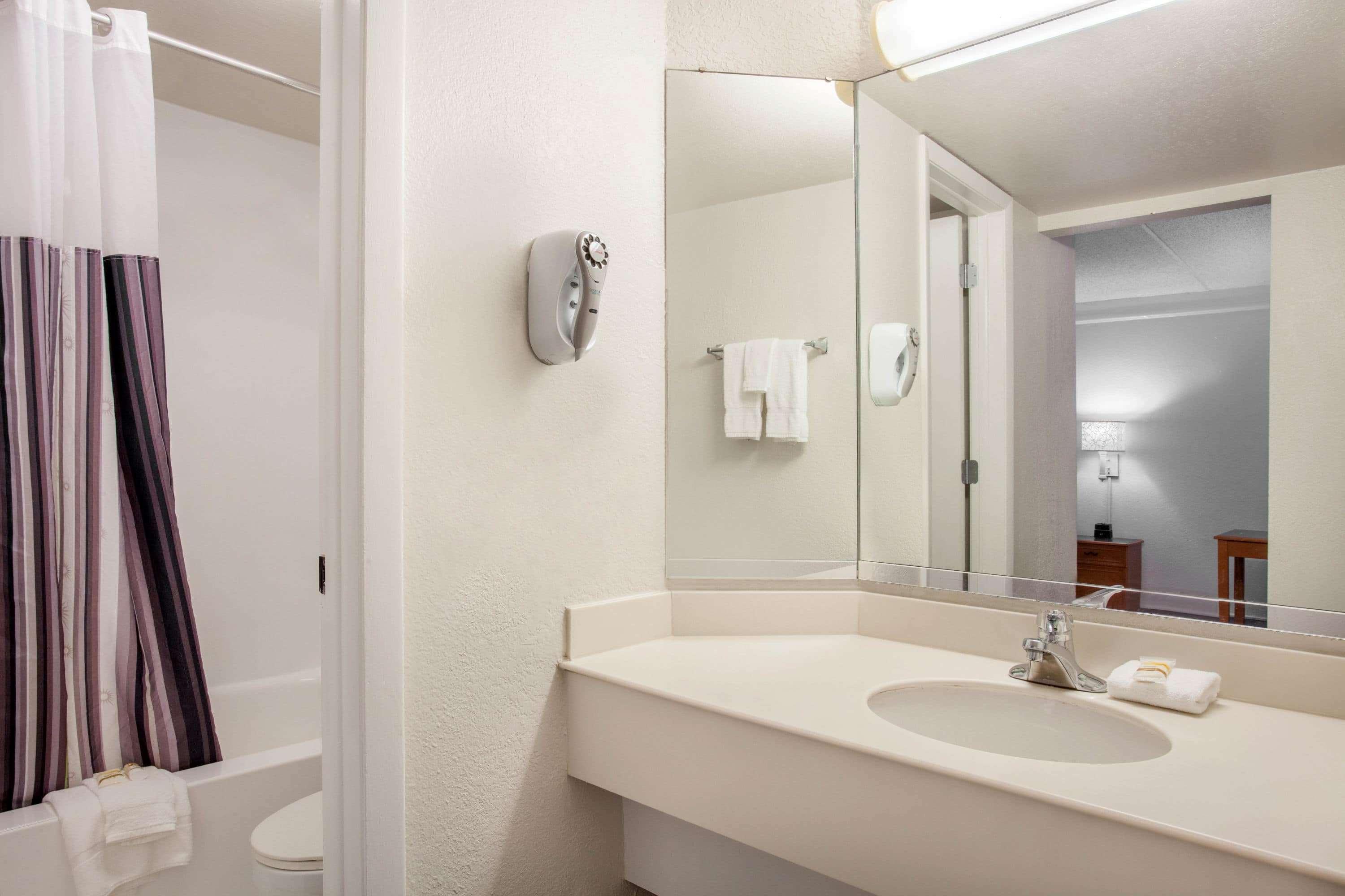 Baymont By Wyndham Fort Myers Central Zewnętrze zdjęcie