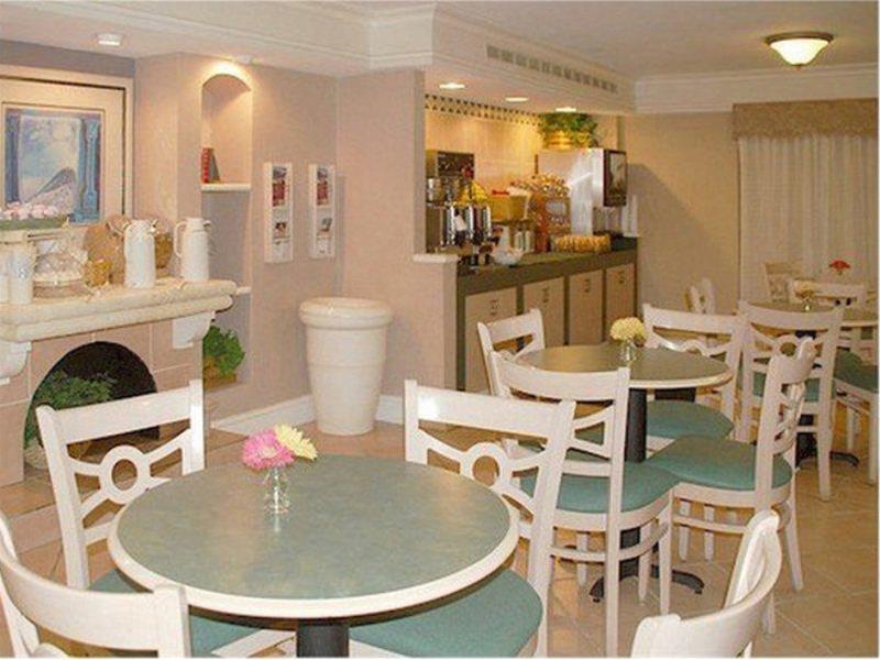 Baymont By Wyndham Fort Myers Central Zewnętrze zdjęcie