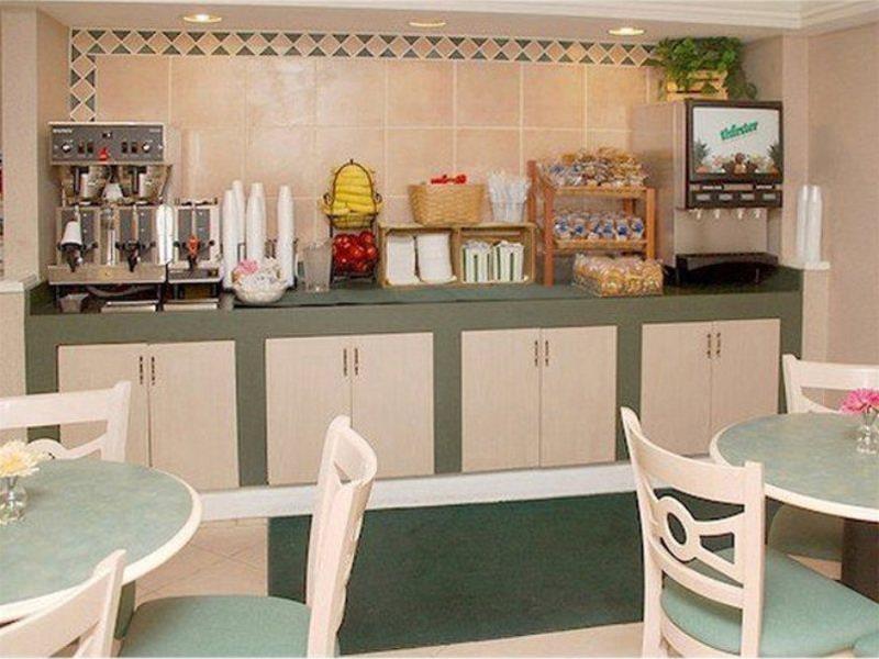 Baymont By Wyndham Fort Myers Central Zewnętrze zdjęcie